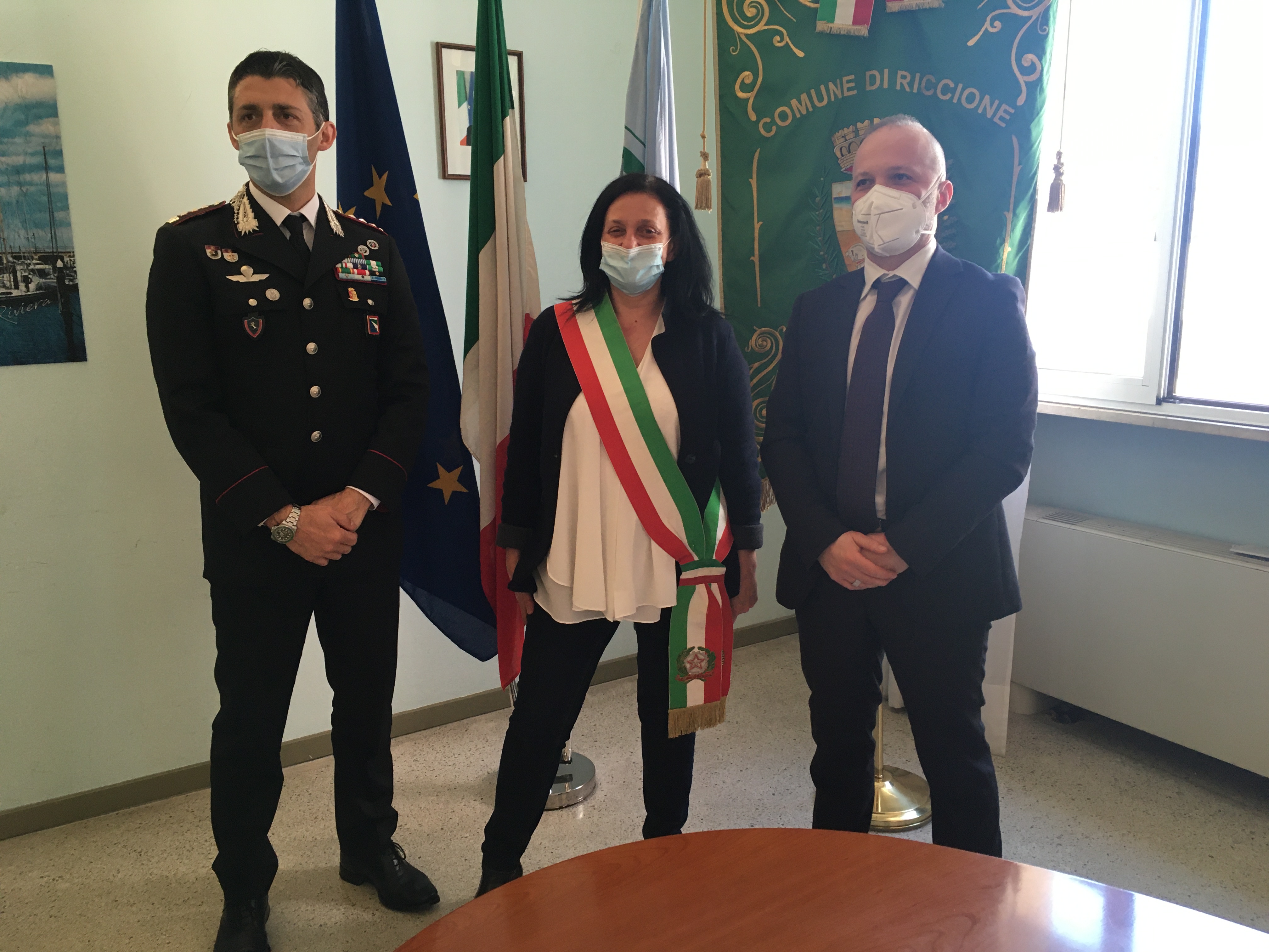 Il comandante provinciale dei carabinieri, colonnello Mario La Mura, il sindaco di Riccione, Renata Tosi e il direttore regionale Agenzia del Demanio, Massimiliano Iannelli