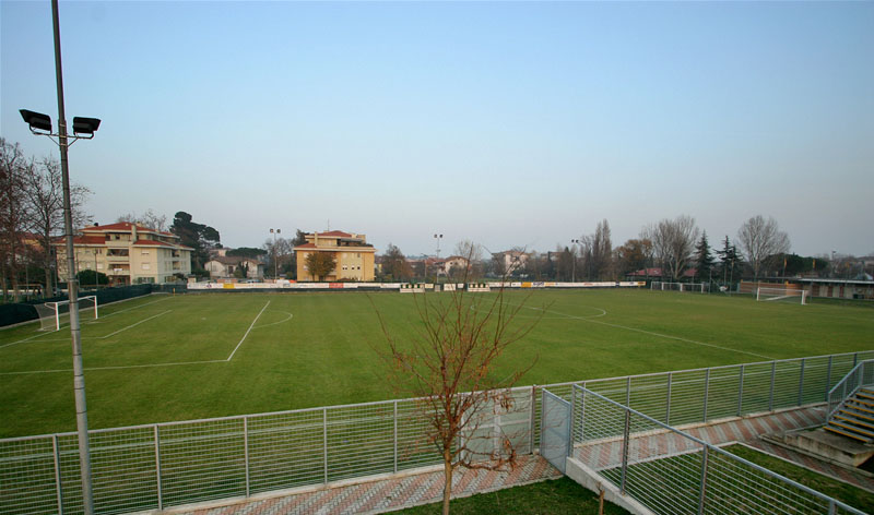 Campo calcio via Arezzo - foto